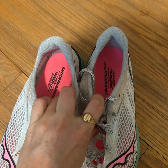 Saucony Endorphin Sneakers - Picture 4 of 10